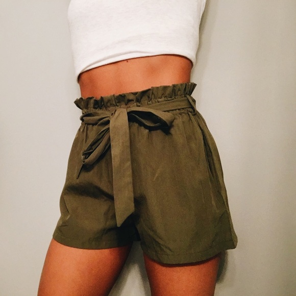 SHEIN Pants - Camo green shorts